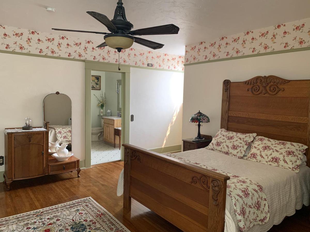 Mount Shasta Ranch Bed And Breakfast ภายนอก รูปภาพ
