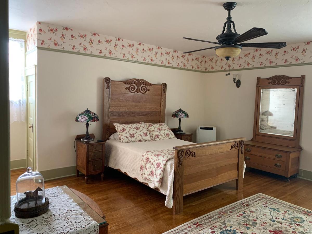 Mount Shasta Ranch Bed And Breakfast ภายนอก รูปภาพ