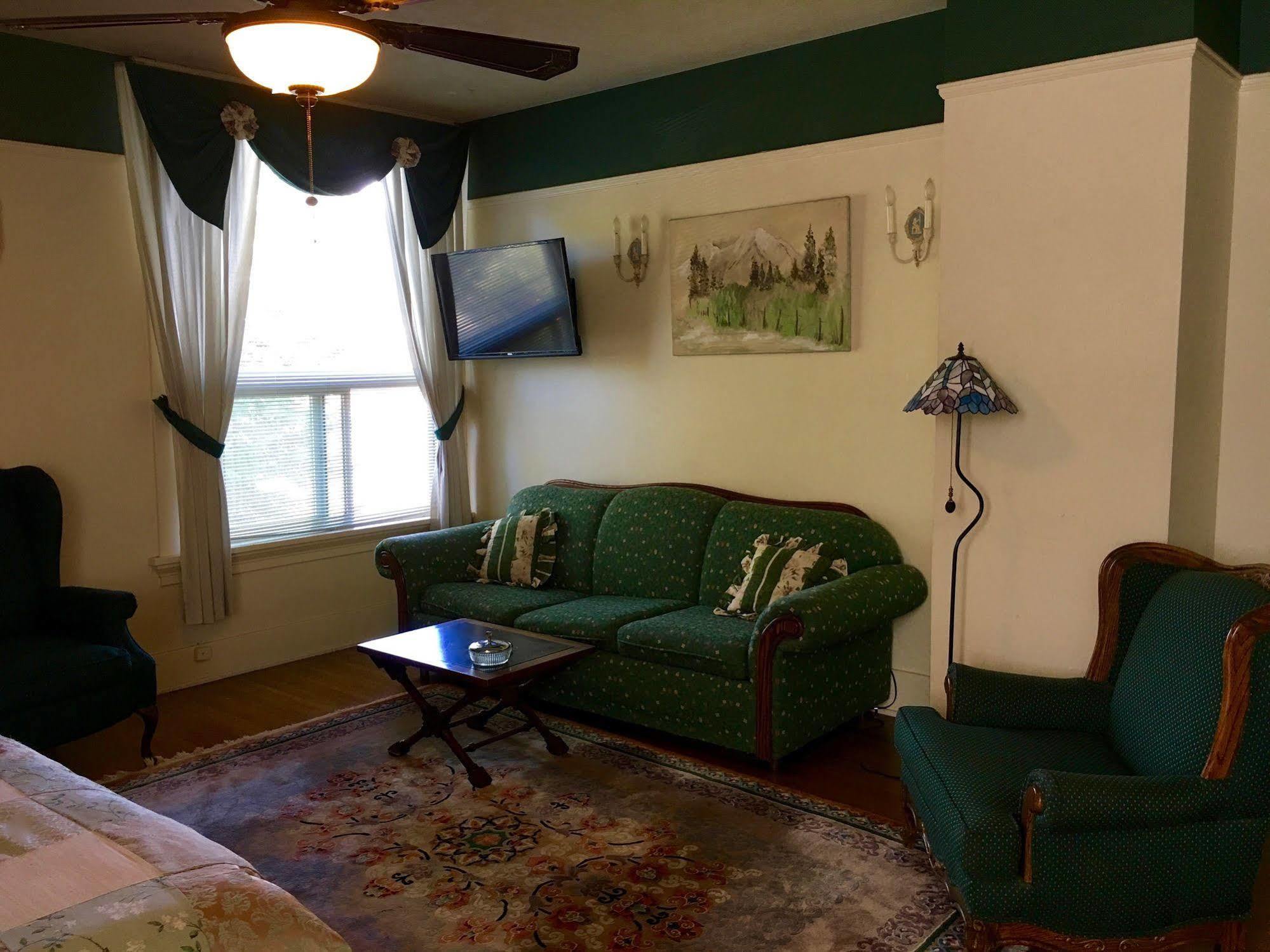 Mount Shasta Ranch Bed And Breakfast ภายนอก รูปภาพ